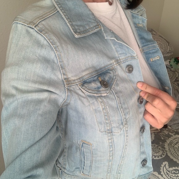 H & M Divided Jean Jacket Cropped Denim - Picture 7 of 9